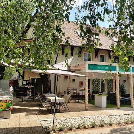 Villa Itália Guest House Siófok Esterno foto