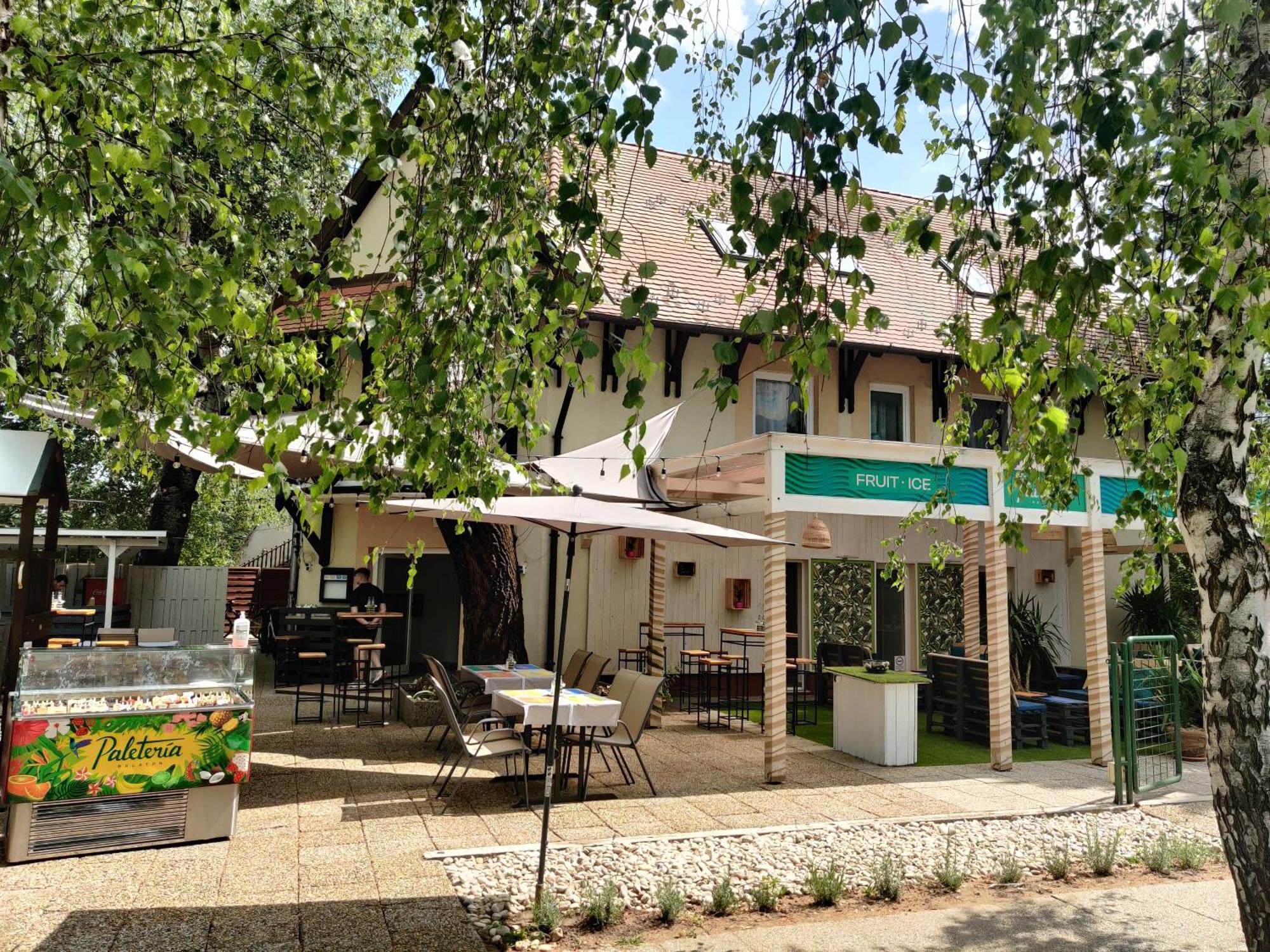 Villa Itália Guest House Siófok Esterno foto